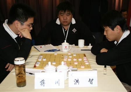 蒋川对洪智.png