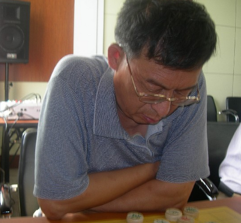 王秉国在对弈中