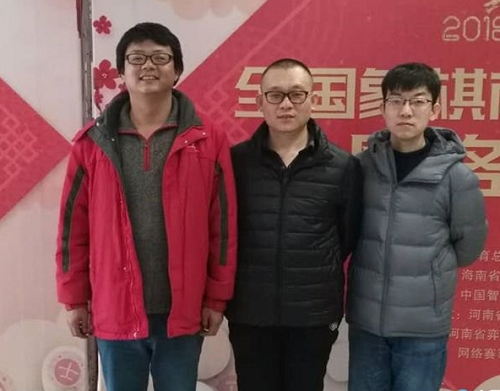北方队里从郑州赛区晋级的三名棋手:周军、周涛、任刚 北方队里从郑州赛区晋级的三名棋手:周军、周涛、任刚