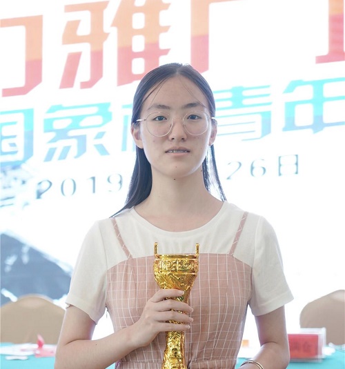 女子组冠军邵雨洁 女子组冠军邵雨洁